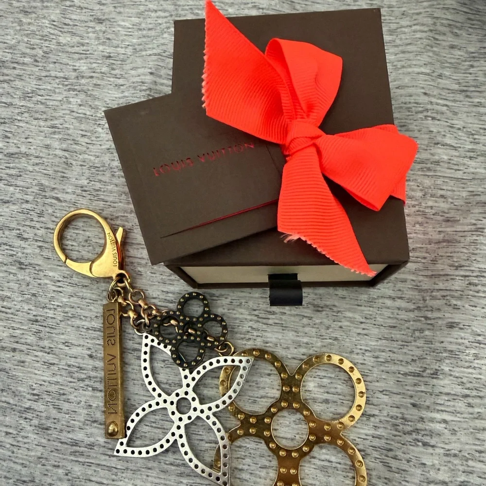 Louis Vuitton Gold and Silver Keychain - Picture 3 of 4